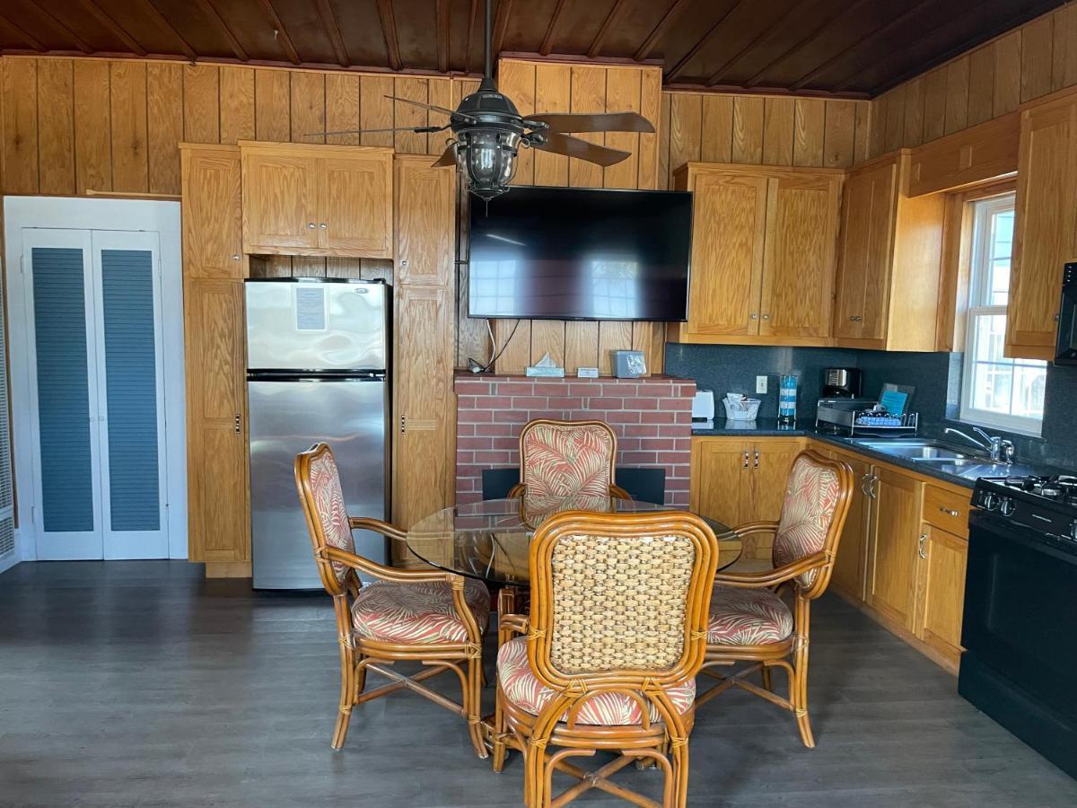 Edgewater Beach Inn & Suites Санта-Крус Экстерьер фото