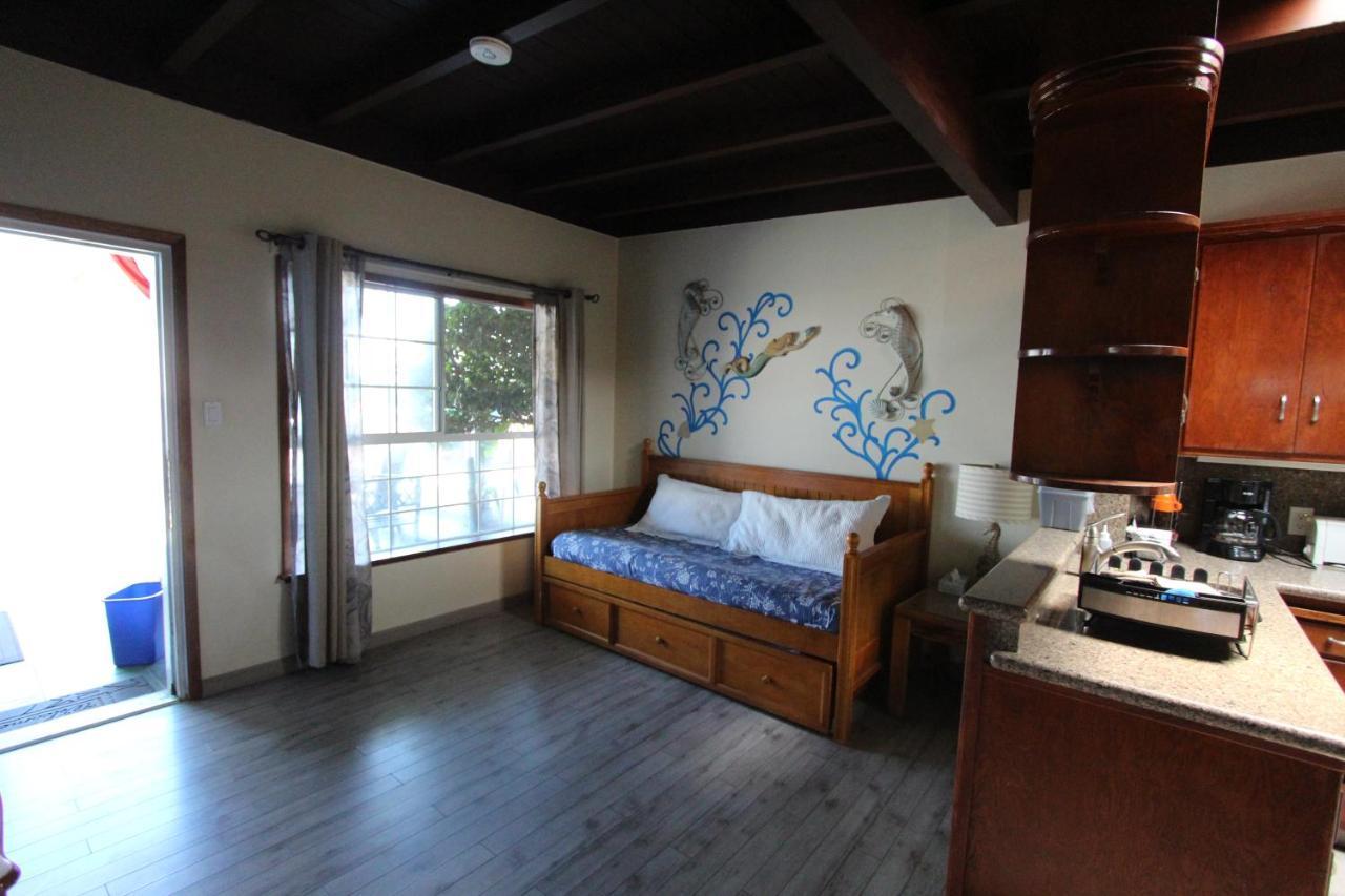 Edgewater Beach Inn & Suites Санта-Крус Экстерьер фото