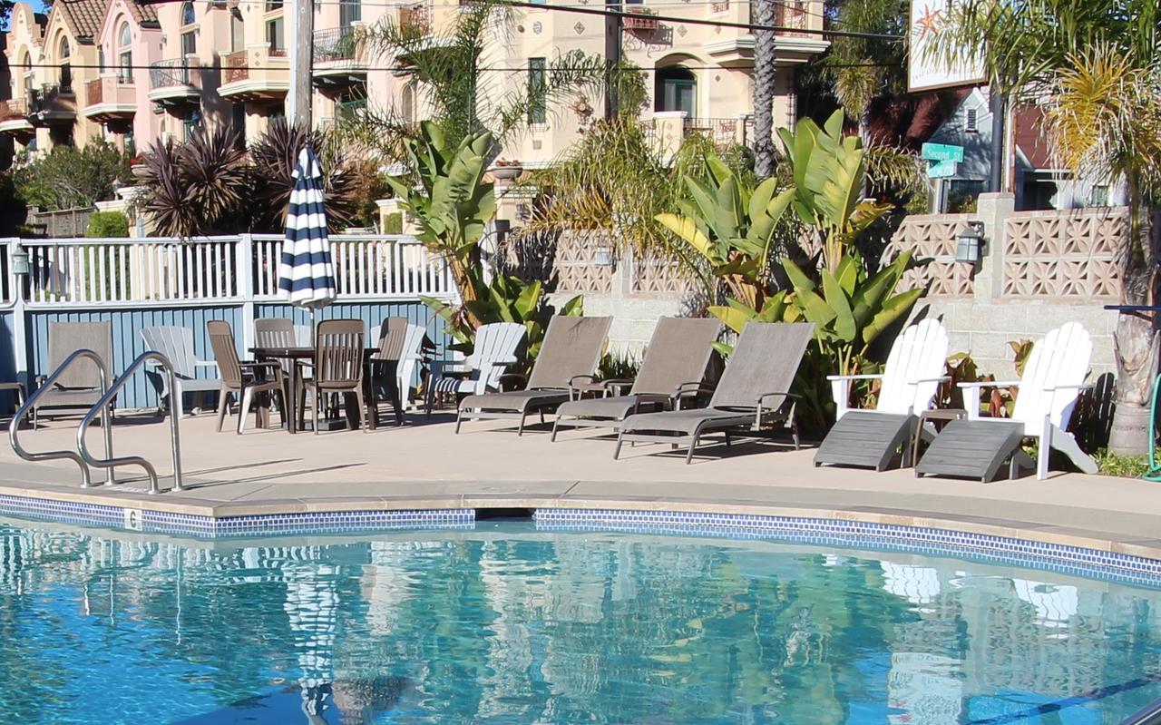 Edgewater Beach Inn & Suites Санта-Крус Экстерьер фото